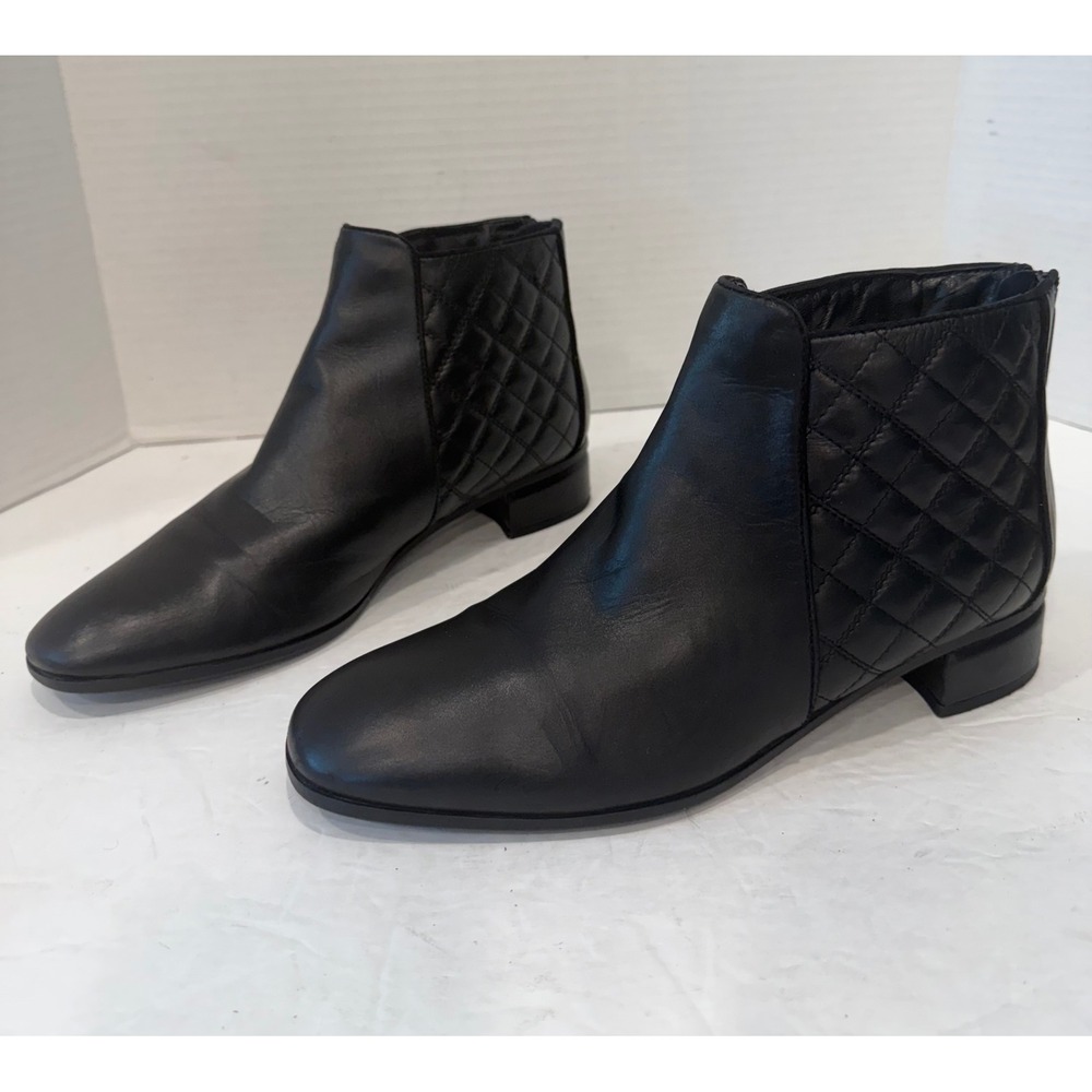 Aquatalia Lacey Black Quilted Leather Block Heel Almond Toe Ankle Zip Boots 7.5